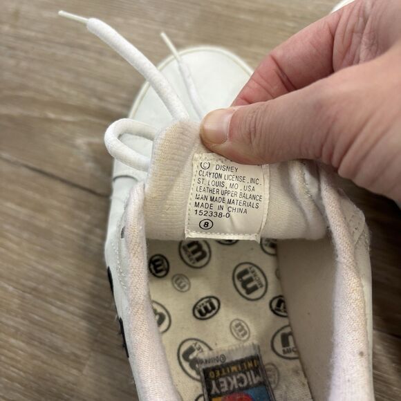 Disney Shoes Womens Size 8 Mickey Mouse Vintage White Sneakers Disney World - Picture 5 of 7